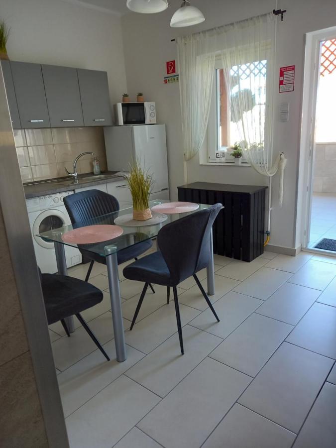 Viola Vendeghaz Bed & Breakfast Pápa Dış mekan fotoğraf